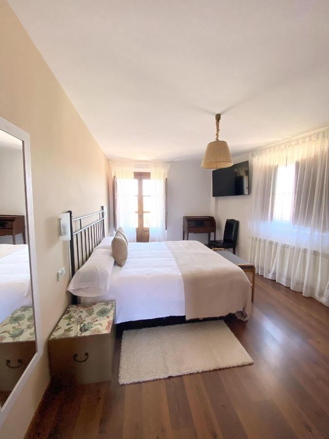 Hotel Rural Candela Y Plata Puerto de Béjar Exteriör bild